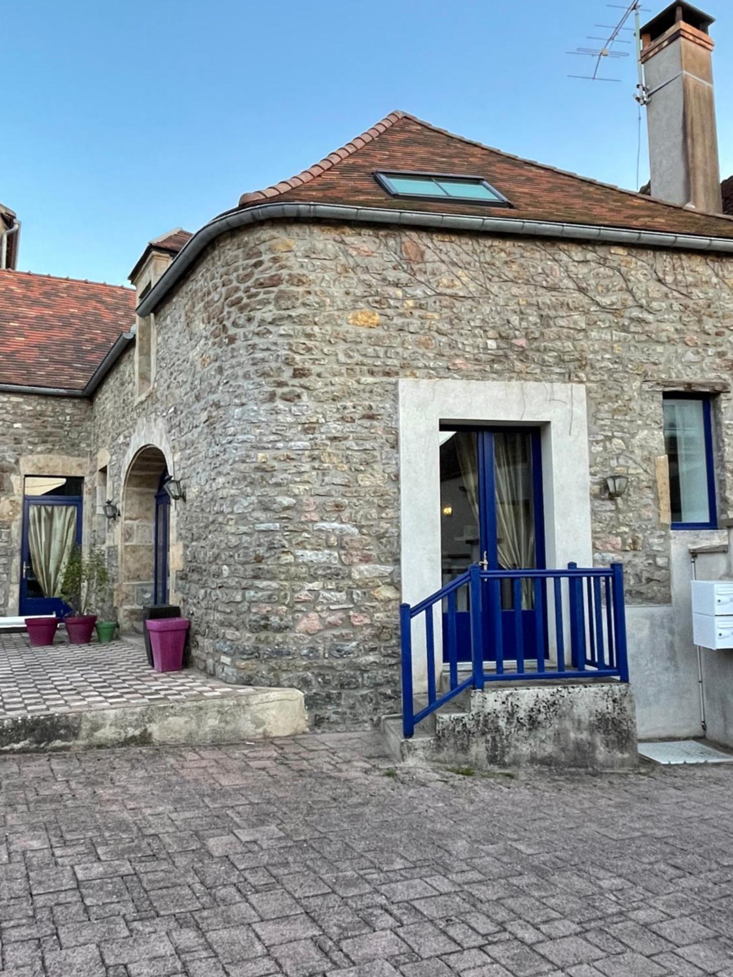 Hotel Du Commerce Semur-en-Auxois Exteriér fotografie